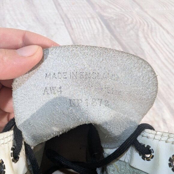 Dr Martens Wome White Leather Lace-Up Casual Block Heel Vintage Combat Boot - Picture 6 of 11